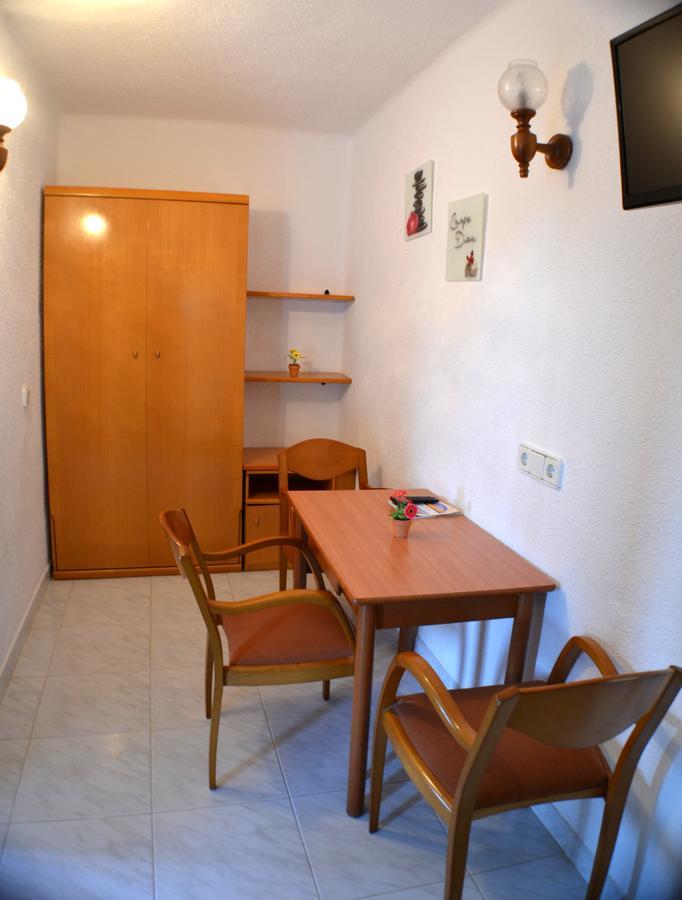 Apartamentos Isabel Playa Migjorn Εξωτερικό φωτογραφία
