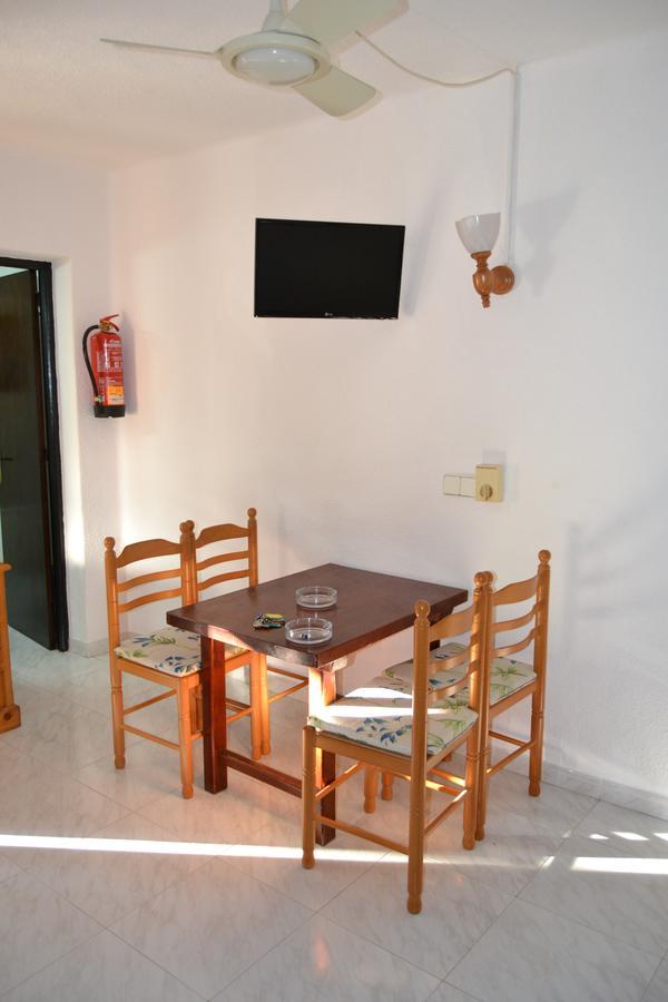 Apartamentos Isabel Playa Migjorn Εξωτερικό φωτογραφία